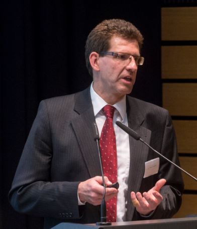 Dr. Volker Kienzlen