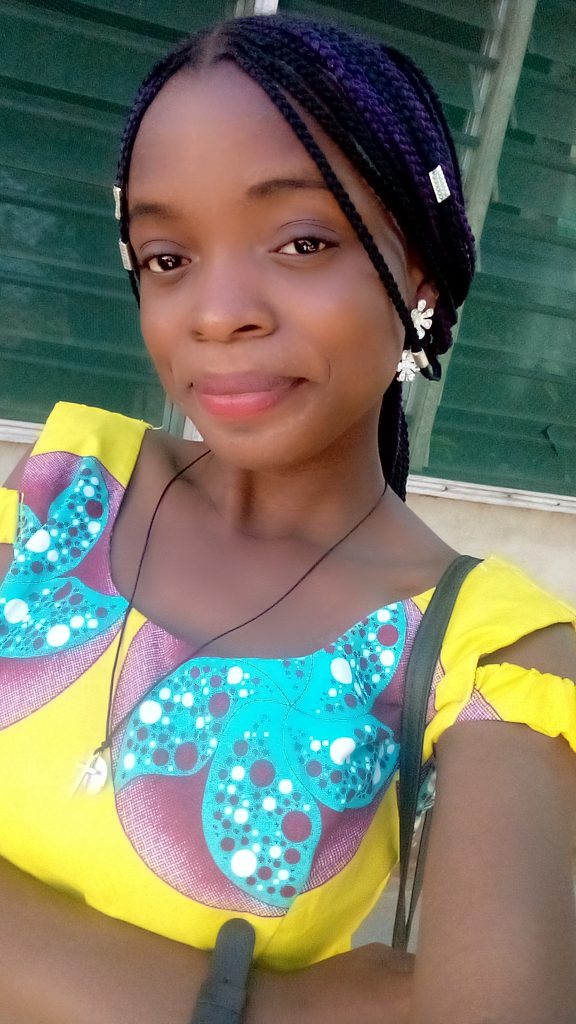 Lizette Onésia ABOUE